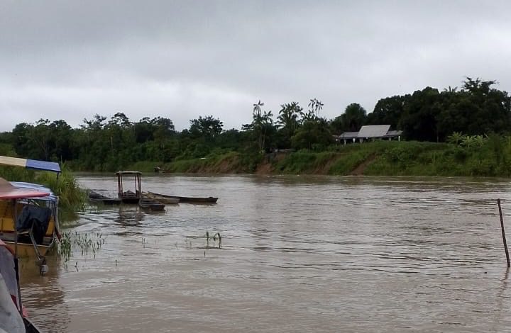 Nível do Rio Jordão sobe mais de 1 metro em 24 horas, mas segue abaixo da cota de alerta